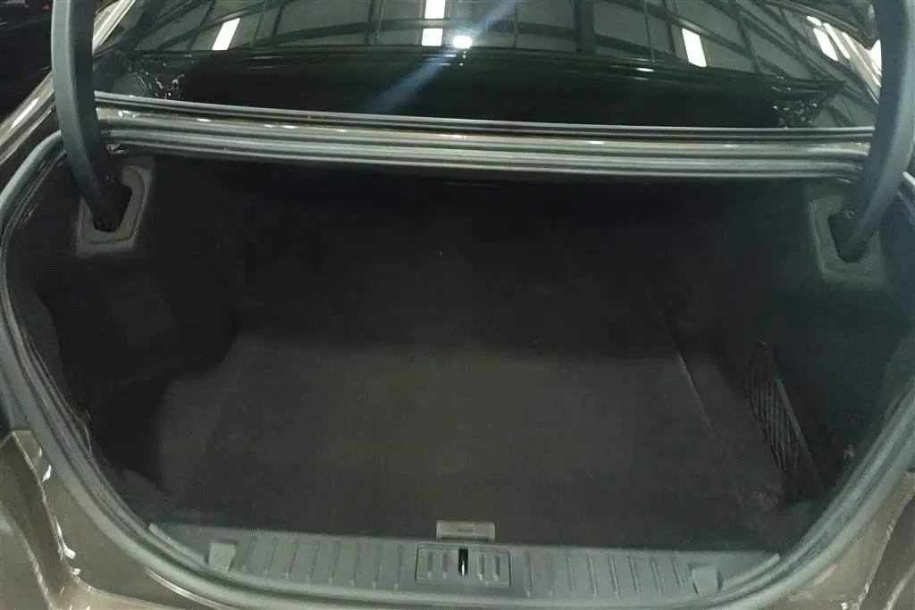 2017 Ford Taurus 2.0T 245HP L4 6AT,autocango,china used car exporter,china ev exporter,chinese used car exporter,chinese used ev exporter