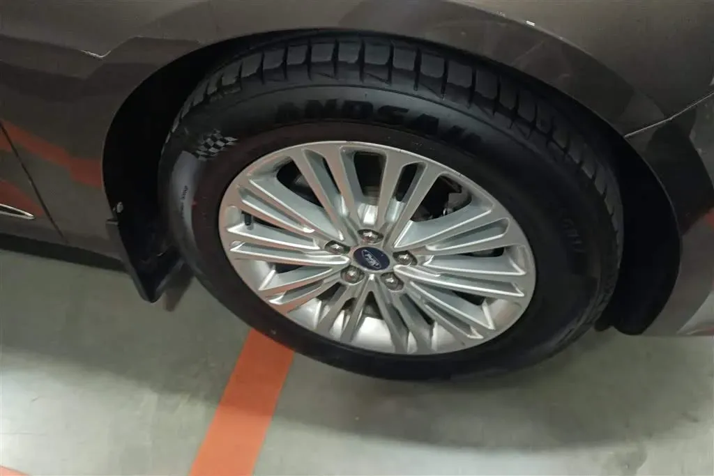 2017 Ford Taurus 2.0T 245HP L4 6AT,autocango,china used car exporter,china ev exporter,chinese used car exporter,chinese used ev exporter