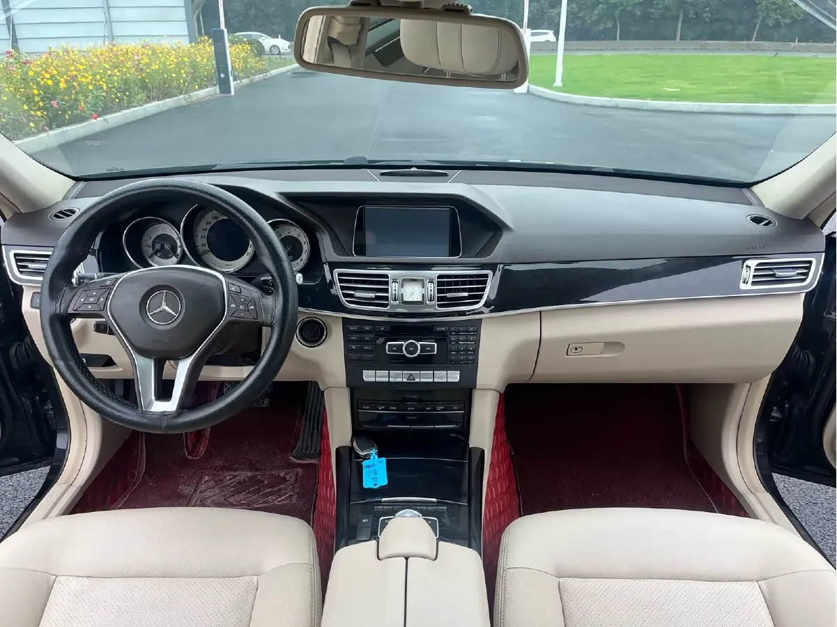 2014 Mercedes-Benz E Class 1.8T 204HP L4 7AT,autocango,china used car exporter,china ev exporter,chinese used car exporter,chinese used ev exporter