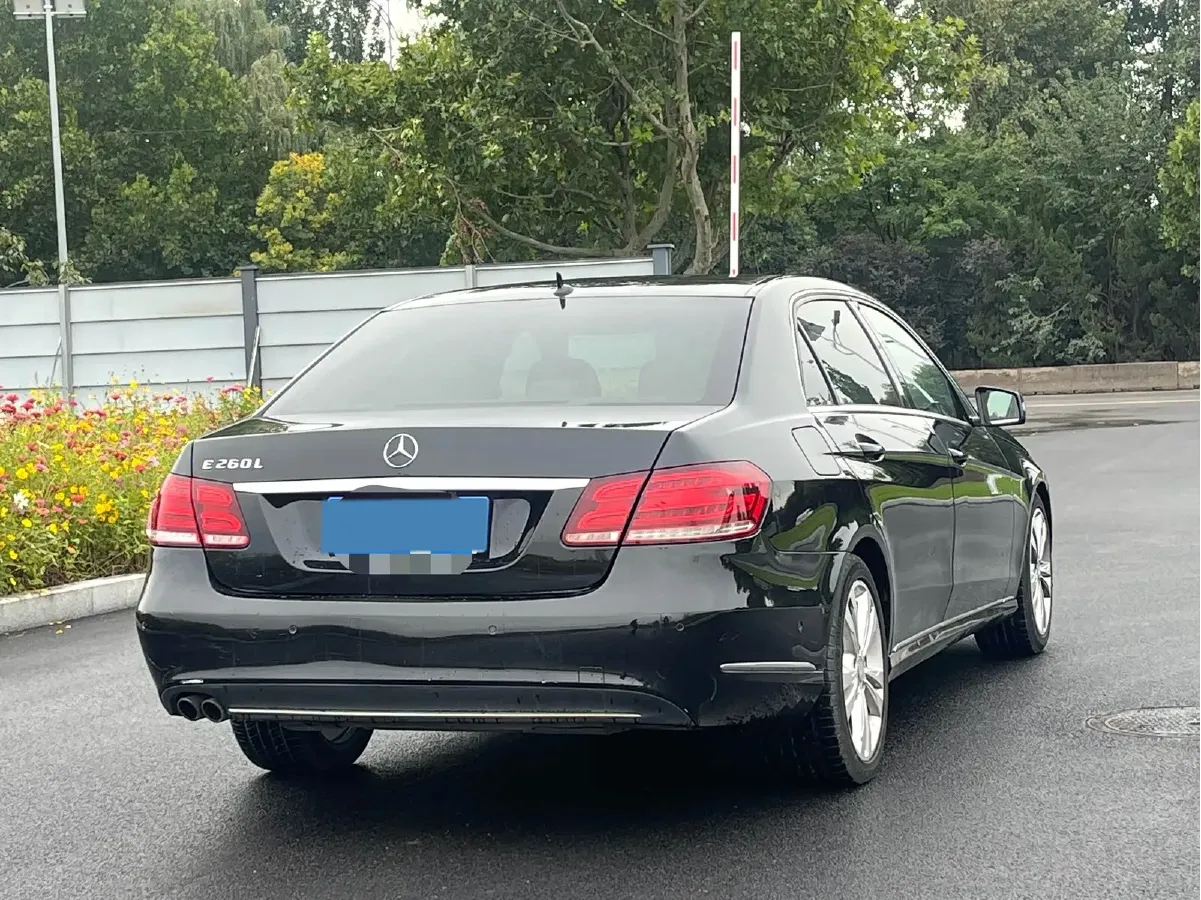 2014 Mercedes-Benz E Class 1.8T 204HP L4 7AT,autocango,china used car exporter,china ev exporter,chinese used car exporter,chinese used ev exporter