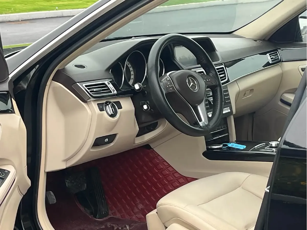 2014 Mercedes-Benz E Class 1.8T 204HP L4 7AT,autocango,china used car exporter,china ev exporter,chinese used car exporter,chinese used ev exporter