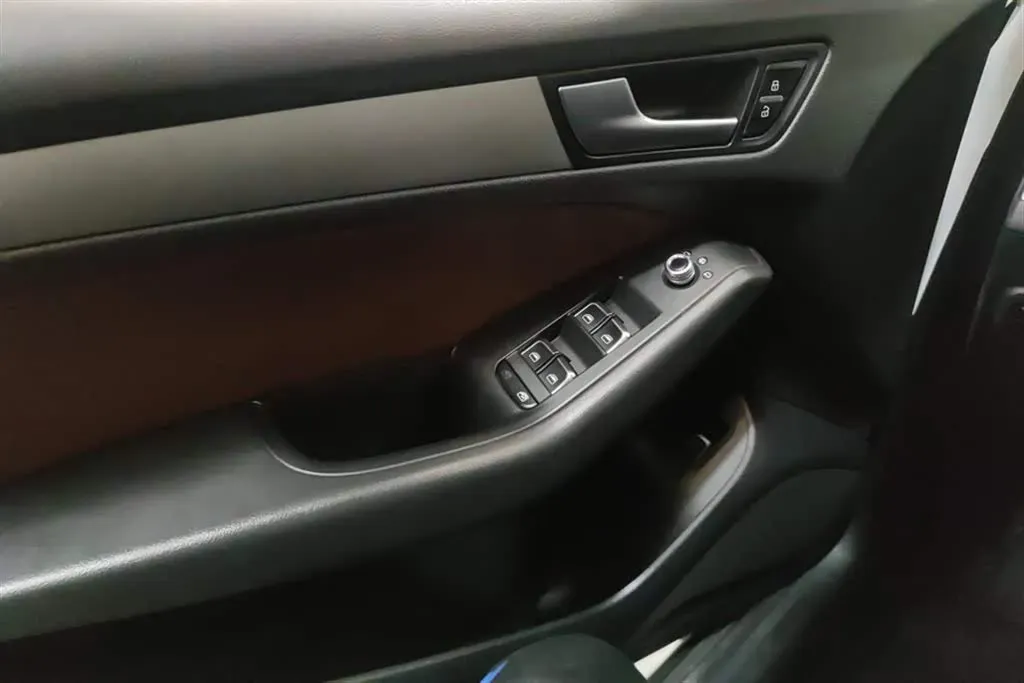 2016 Audi Q5 2.0T 224HP L4 8AT,autocango,china used car exporter,china ev exporter,chinese used car exporter,chinese used ev exporter