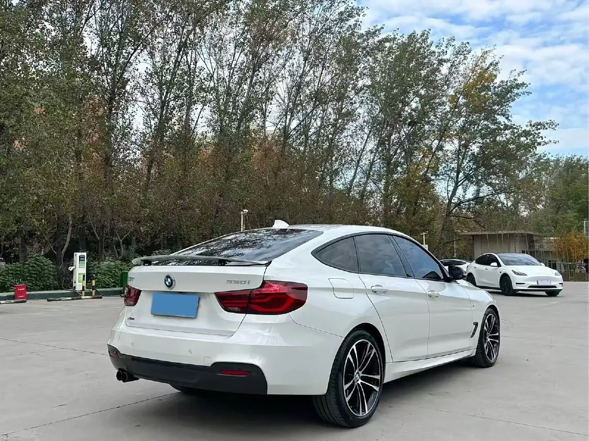 2019 BMW 3 Series GT 2.0T 252HP L4 8AT,autocango,china used car exporter,china ev exporter,chinese used car exporter,chinese used ev exporter