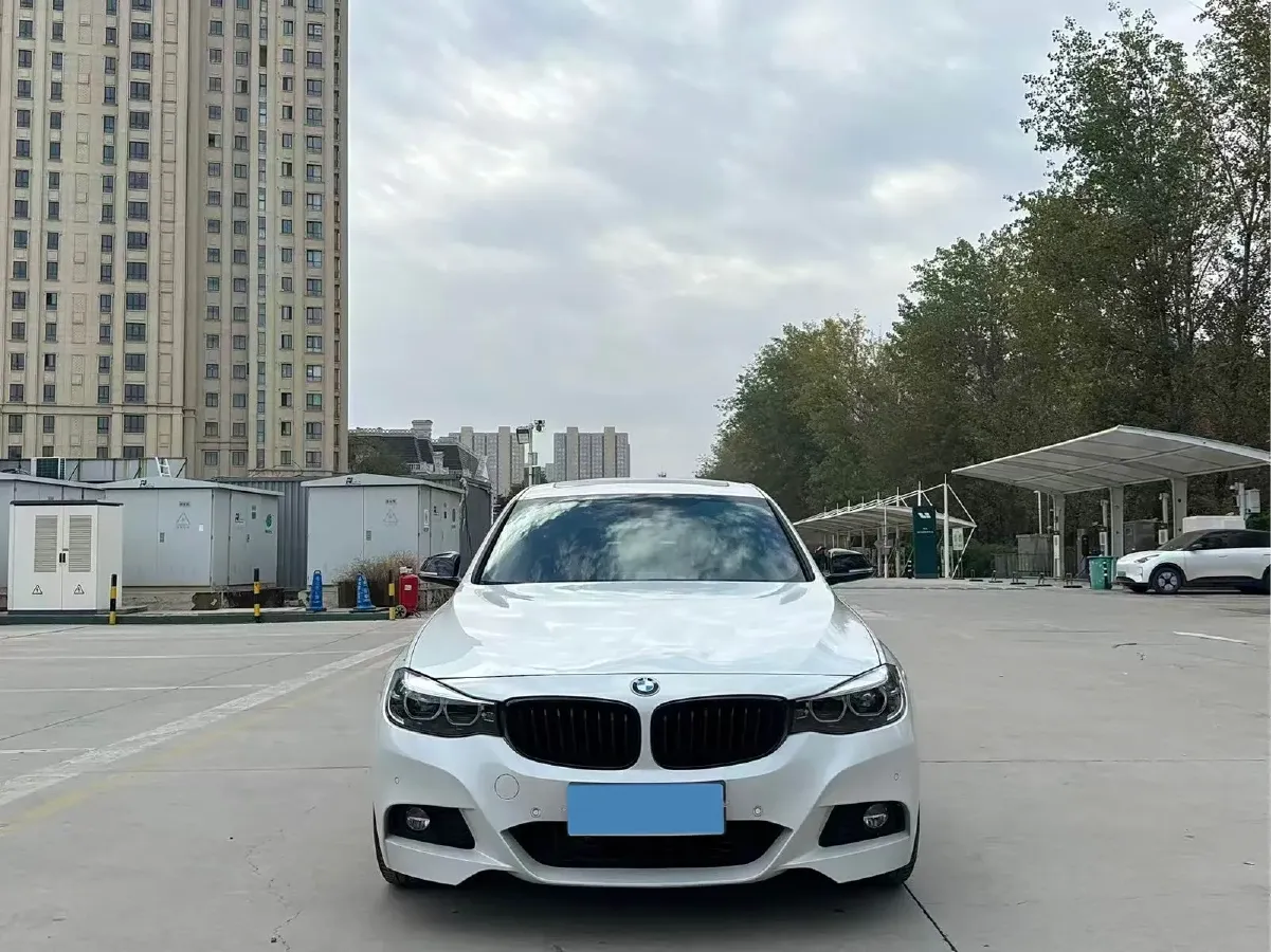 2019 BMW 3 Series GT 2.0T 252HP L4 8AT,autocango,china used car exporter,china ev exporter,chinese used car exporter,chinese used ev exporter