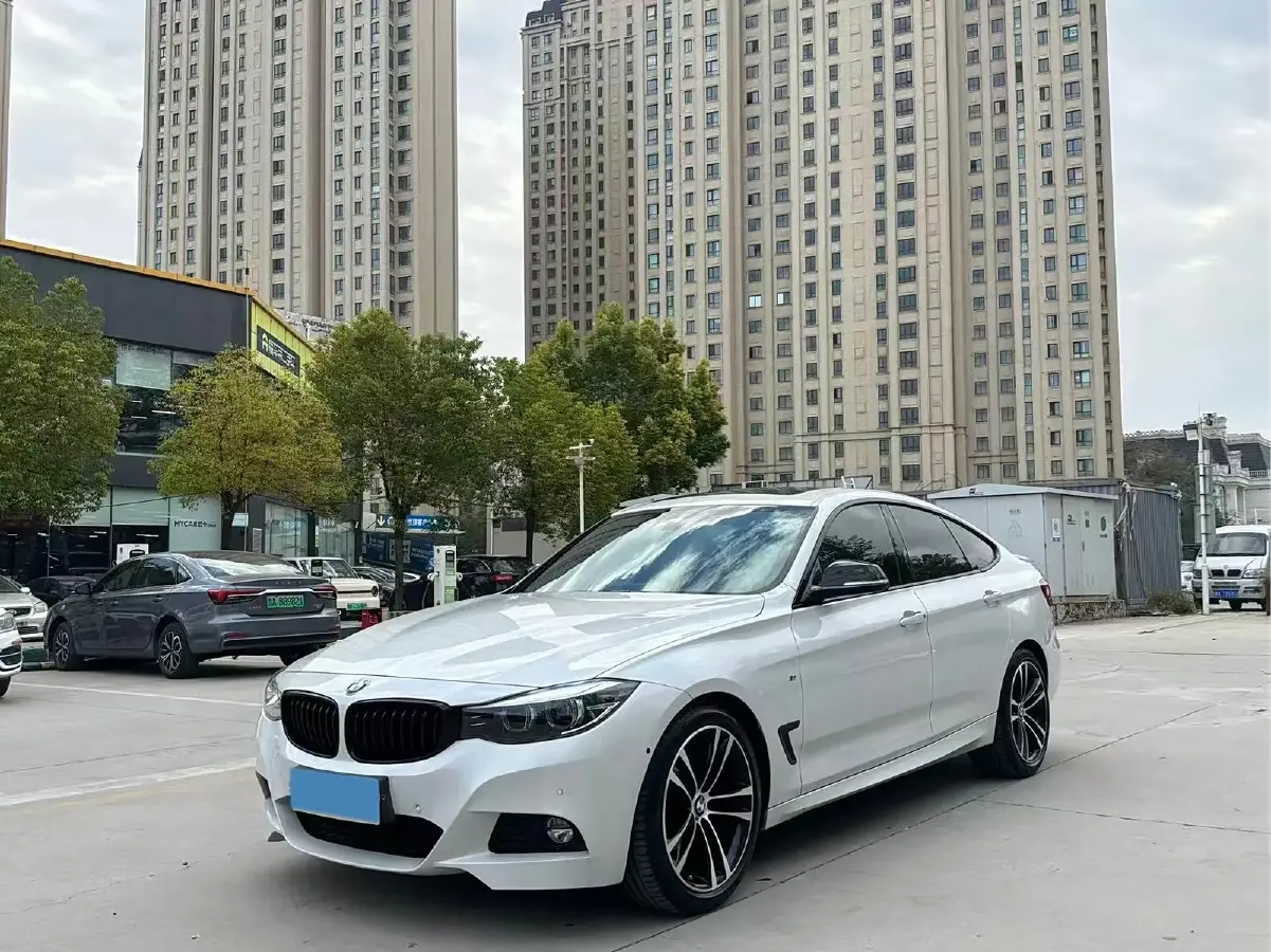 2019 BMW 3 Series GT 2.0T 252HP L4 8AT