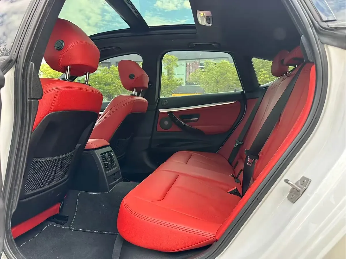 2019 BMW 3 Series GT 2.0T 252HP L4 8AT,autocango,china used car exporter,china ev exporter,chinese used car exporter,chinese used ev exporter