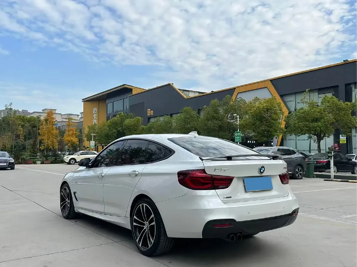 2019 BMW 3 Series GT 2.0T 252HP L4 8AT,autocango,china used car exporter,china ev exporter,chinese used car exporter,chinese used ev exporter