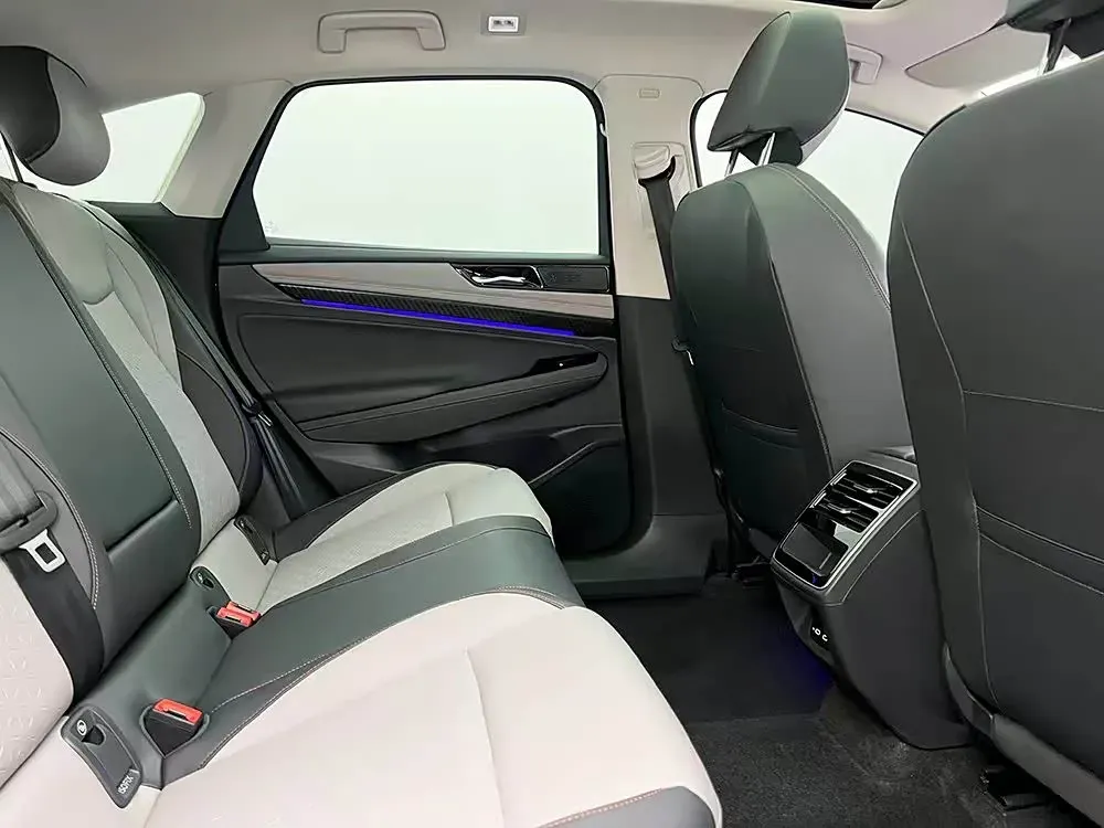 2024 Volkswagen ID.7 Vizzion BEV 84.8KWH,autocango,china used car exporter,china ev exporter,chinese used car exporter,chinese used ev exporter