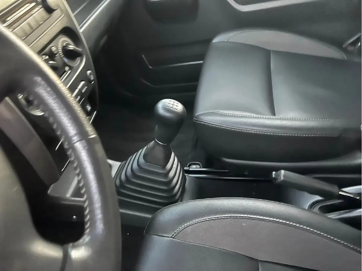 2012 Suzuki Jimny 1.3L 85HP L4 5MT,autocango,china used car exporter,china ev exporter,chinese used car exporter,chinese used ev exporter