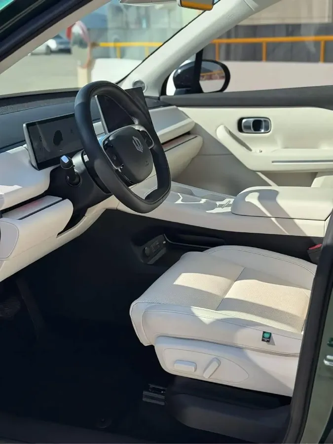 2024 Leapmotor C16 BEV 67.7KWH,autocango,china used car exporter,china ev exporter,chinese used car exporter,chinese used ev exporter