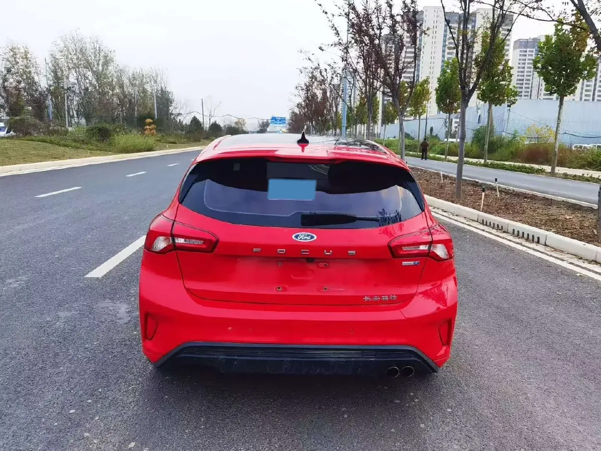 2020 Ford Focus 1.5T 174HP L3 8AT,autocango,china used car exporter,china ev exporter,chinese used car exporter,chinese used ev exporter