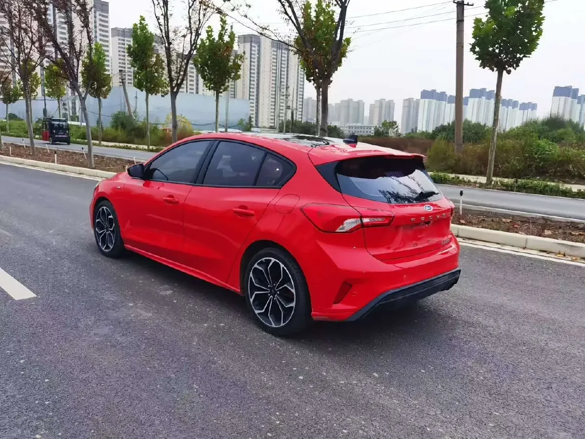 2020 Ford Focus 1.5T 174HP L3 8AT,autocango,china used car exporter,china ev exporter,chinese used car exporter,chinese used ev exporter