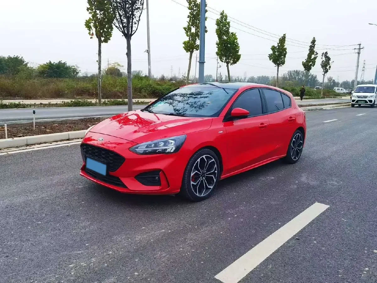 2020 Ford Focus 1.5T 174HP L3 8AT,autocango,china used car exporter,china ev exporter,chinese used car exporter,chinese used ev exporter