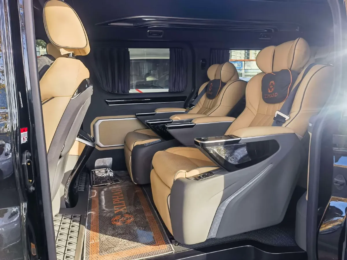 2024 Century Century 3.5L 262HP V6 E-CVT PHEV 18.1KWH,autocango,china used car exporter,china ev exporter,chinese used car exporter,chinese used ev exporter