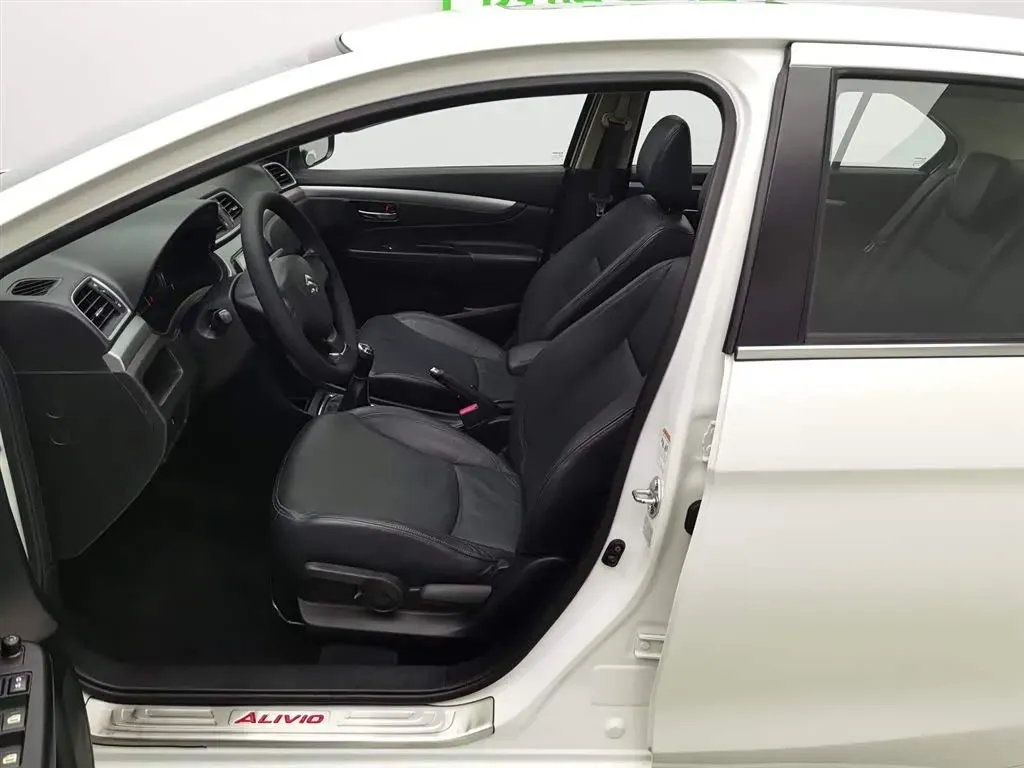 2015 Suzuki Alivio 1.6L 122HP L4 5MT,autocango,china used car exporter,china ev exporter,chinese used car exporter,chinese used ev exporter