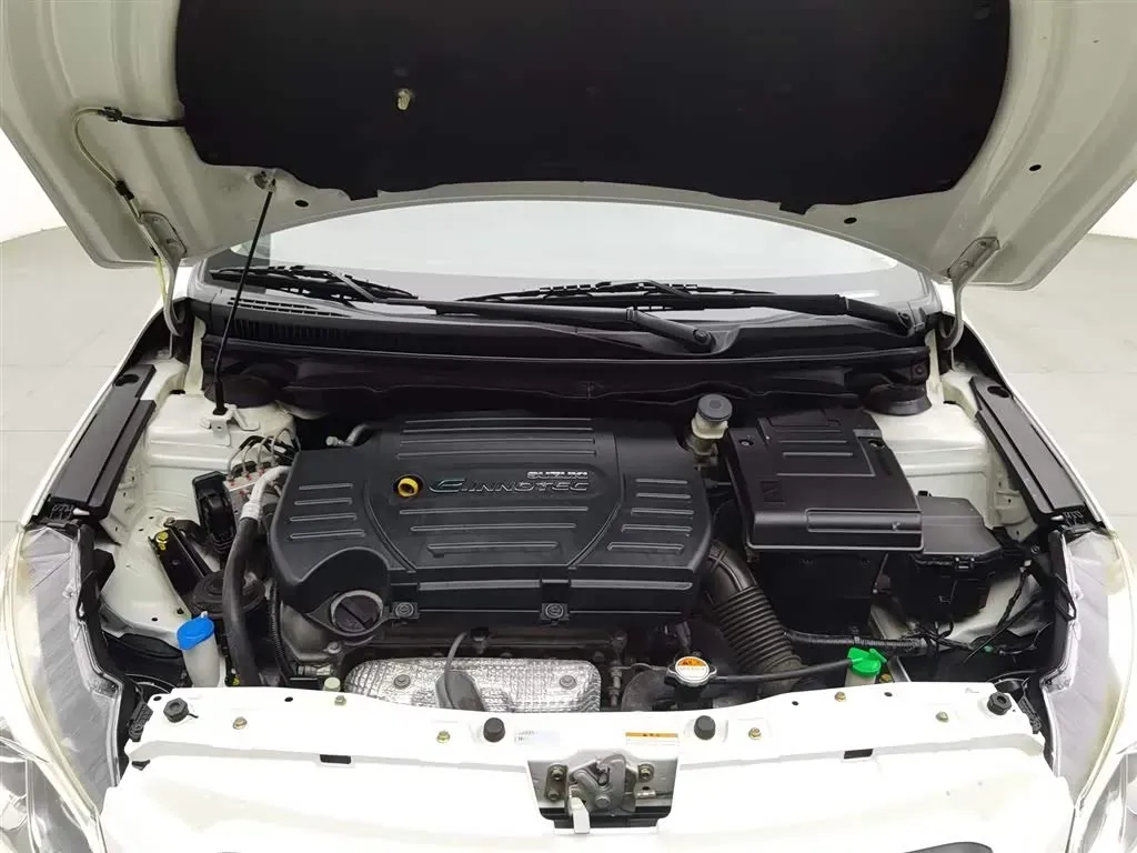 2015 Suzuki Alivio 1.6L 122HP L4 5MT,autocango,china used car exporter,china ev exporter,chinese used car exporter,chinese used ev exporter