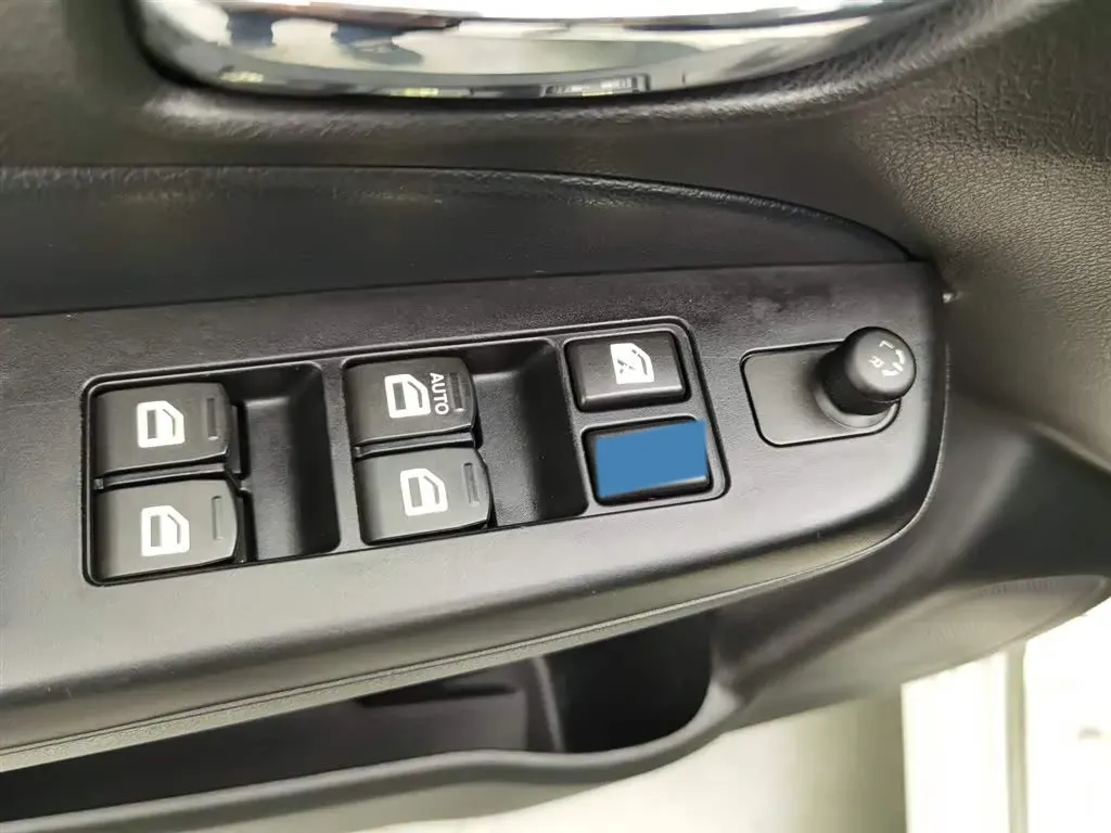 2015 Suzuki Alivio 1.6L 122HP L4 5MT,autocango,china used car exporter,china ev exporter,chinese used car exporter,chinese used ev exporter