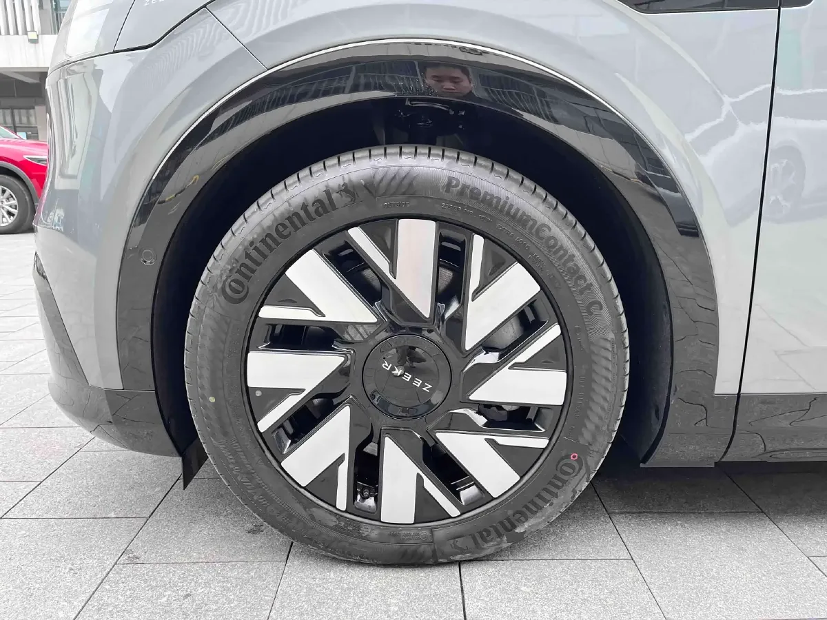 2025 Zeekr MIX BEV 102KWH,autocango,china used car exporter,china ev exporter,chinese used car exporter,chinese used ev exporter