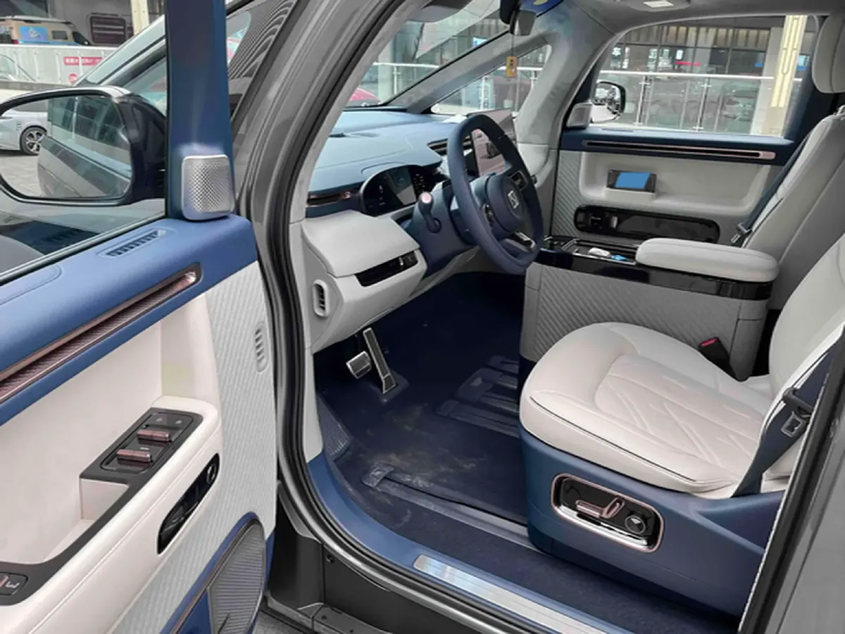 2025 Zeekr MIX BEV 102KWH,autocango,china used car exporter,china ev exporter,chinese used car exporter,chinese used ev exporter