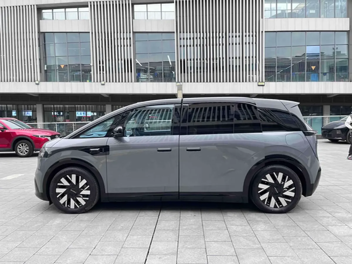 2025 Zeekr MIX BEV 102KWH,autocango,china used car exporter,china ev exporter,chinese used car exporter,chinese used ev exporter