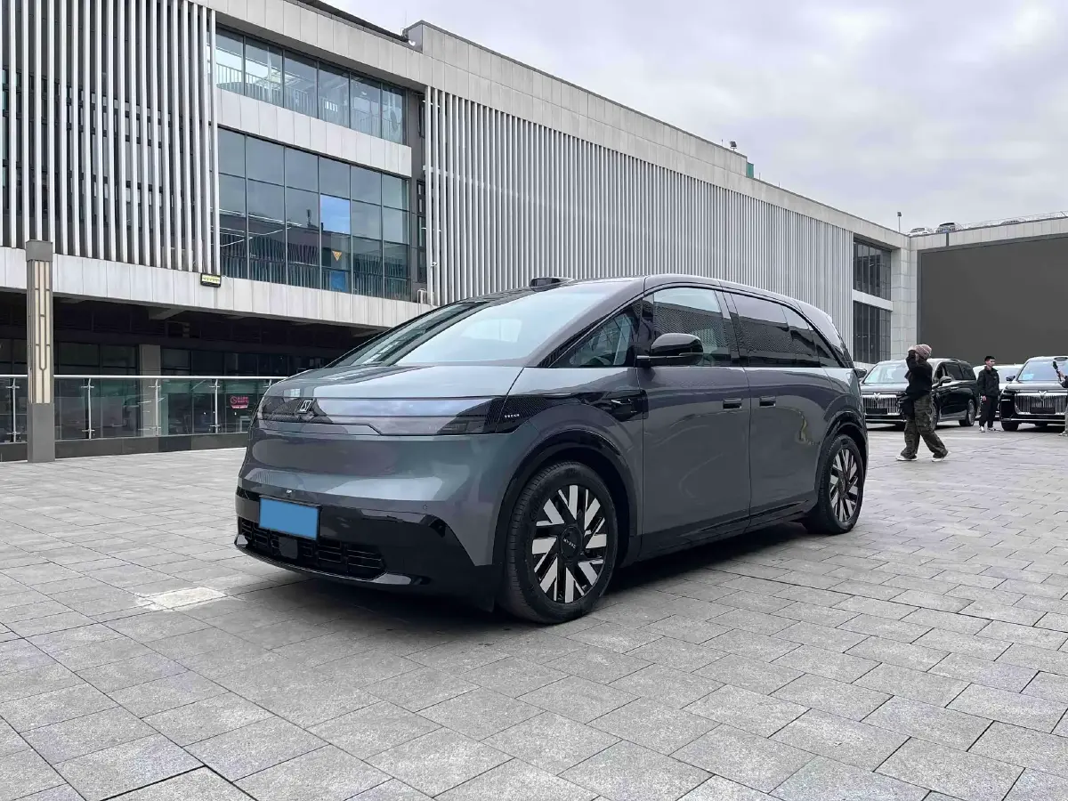 2025 Zeekr MIX BEV 102KWH