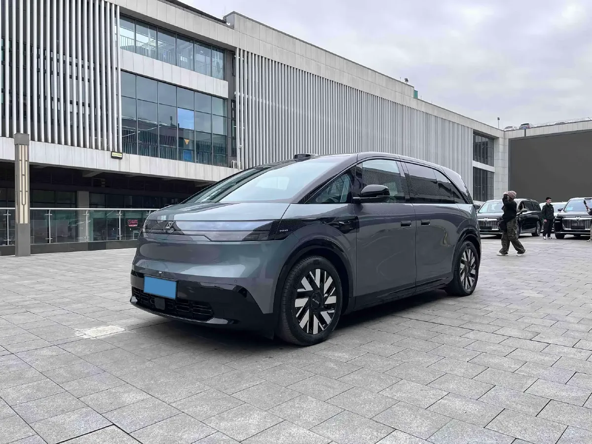 2025 Zeekr MIX BEV 102KWH,autocango,china used car exporter,china ev exporter,chinese used car exporter,chinese used ev exporter