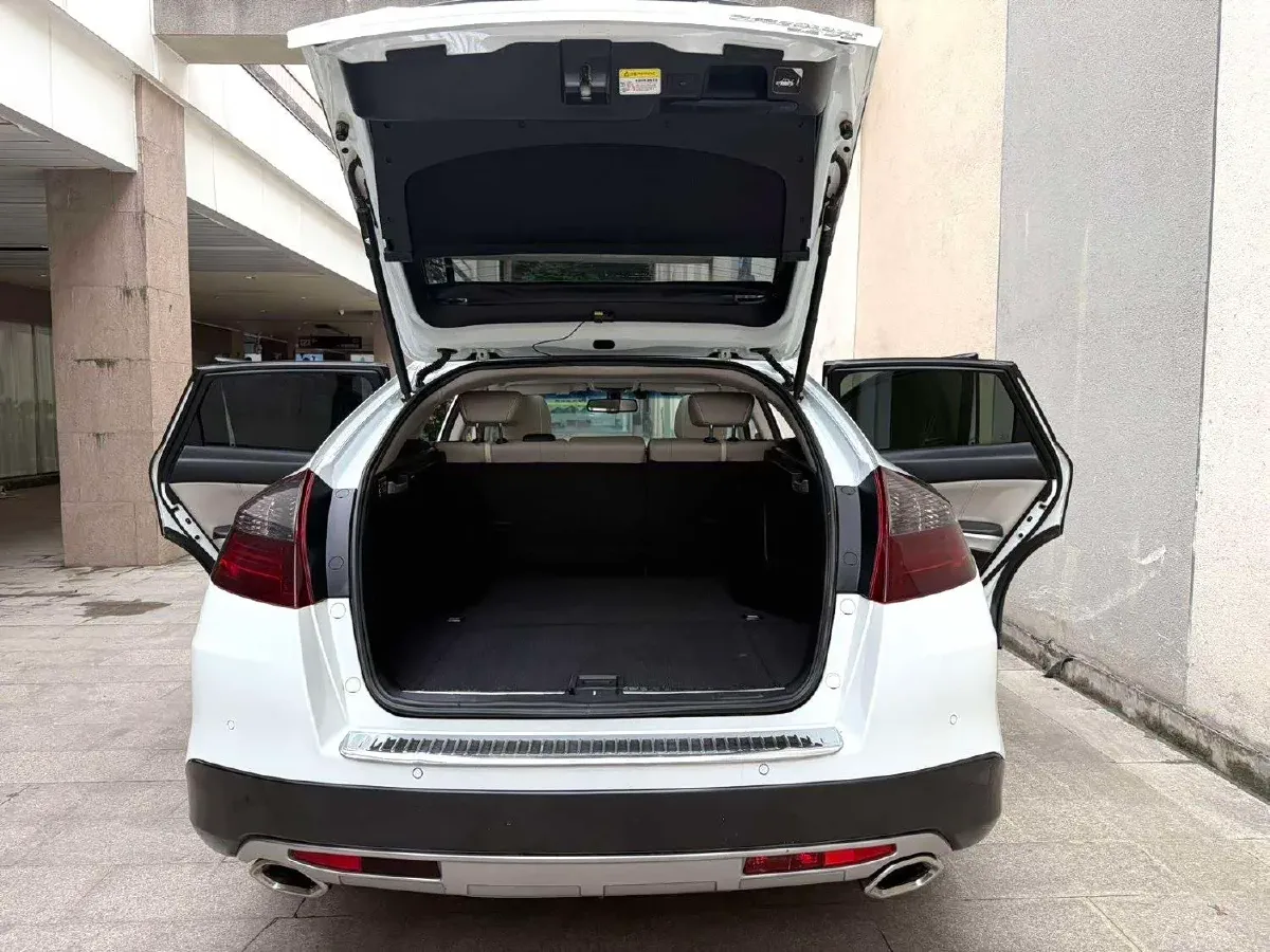 2014 Honda Crosstour 2.4L 197HP L4 5AT,autocango,china used car exporter,china ev exporter,chinese used car exporter,chinese used ev exporter