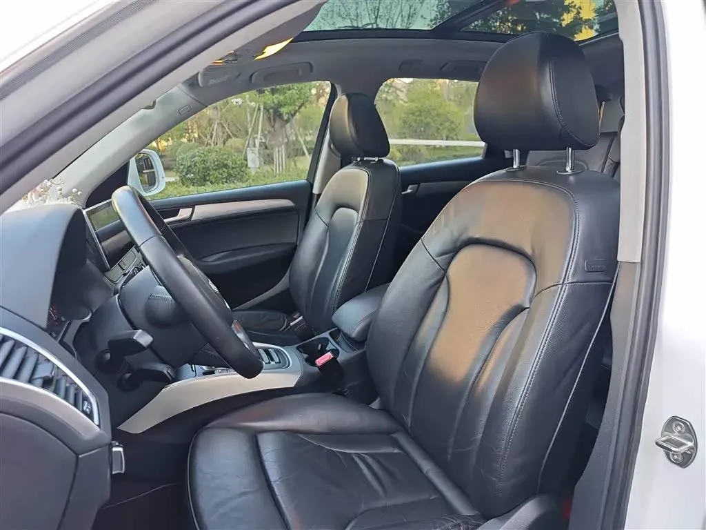 2015 Audi Q5 2.0T 224HP L4 8AT,autocango,china used car exporter,china ev exporter,chinese used car exporter,chinese used ev exporter