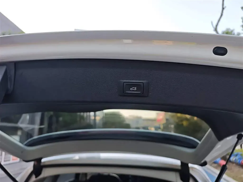 2015 Audi Q5 2.0T 224HP L4 8AT,autocango,china used car exporter,china ev exporter,chinese used car exporter,chinese used ev exporter