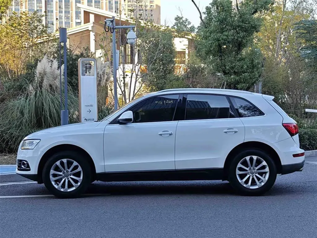 2015 Audi Q5 2.0T 224HP L4 8AT,autocango,china used car exporter,china ev exporter,chinese used car exporter,chinese used ev exporter