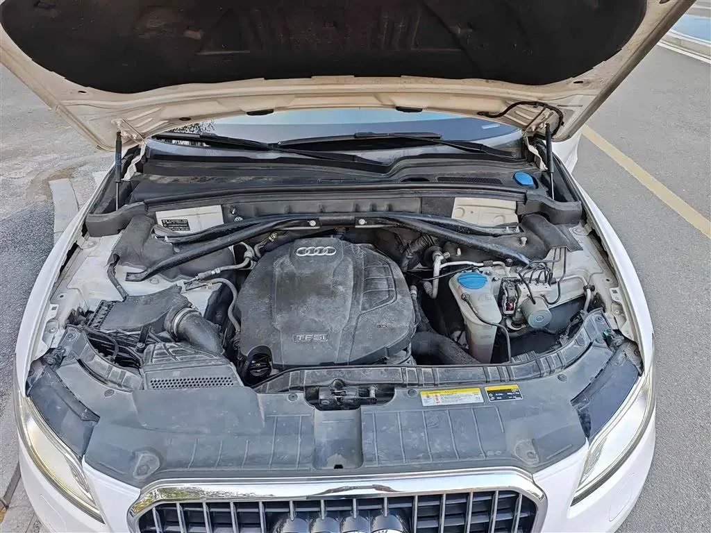 2015 Audi Q5 2.0T 224HP L4 8AT,autocango,china used car exporter,china ev exporter,chinese used car exporter,chinese used ev exporter