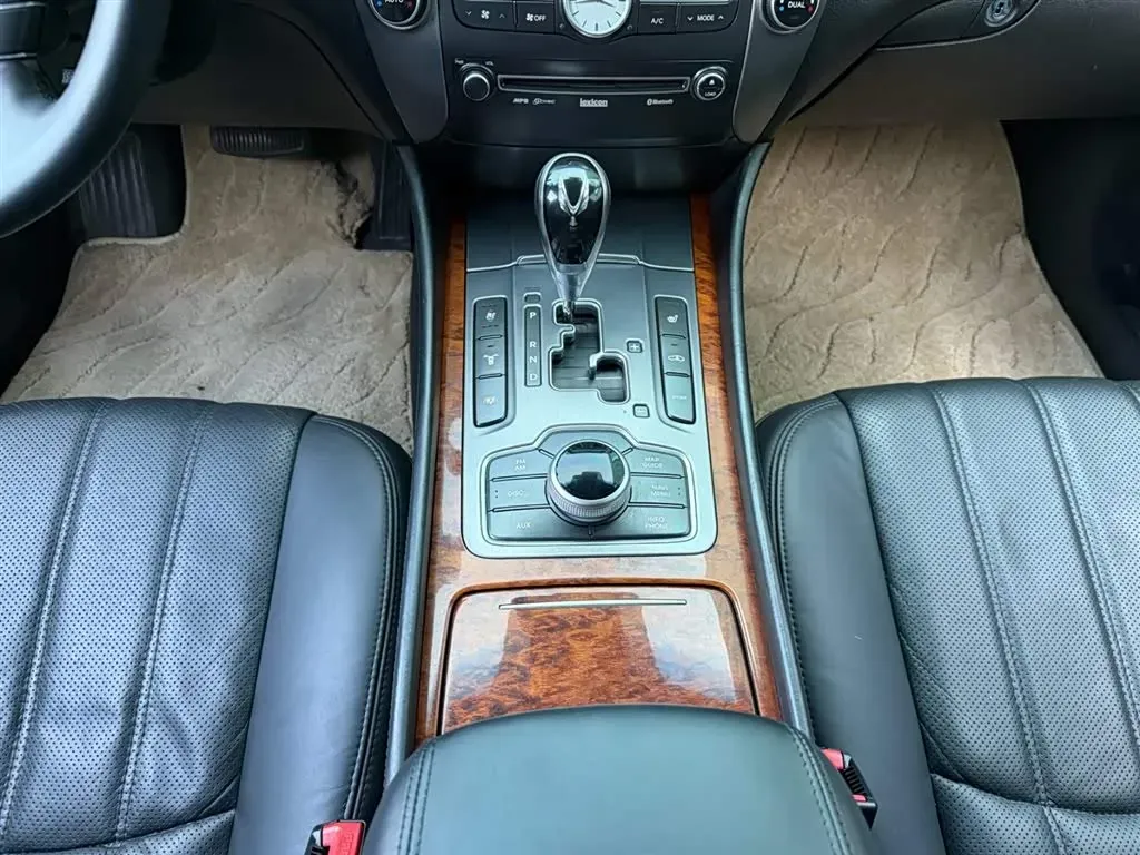 2012 Hyundai Equus 5.0L 430HP V8 8AT,autocango,china used car exporter,china ev exporter,chinese used car exporter,chinese used ev exporter