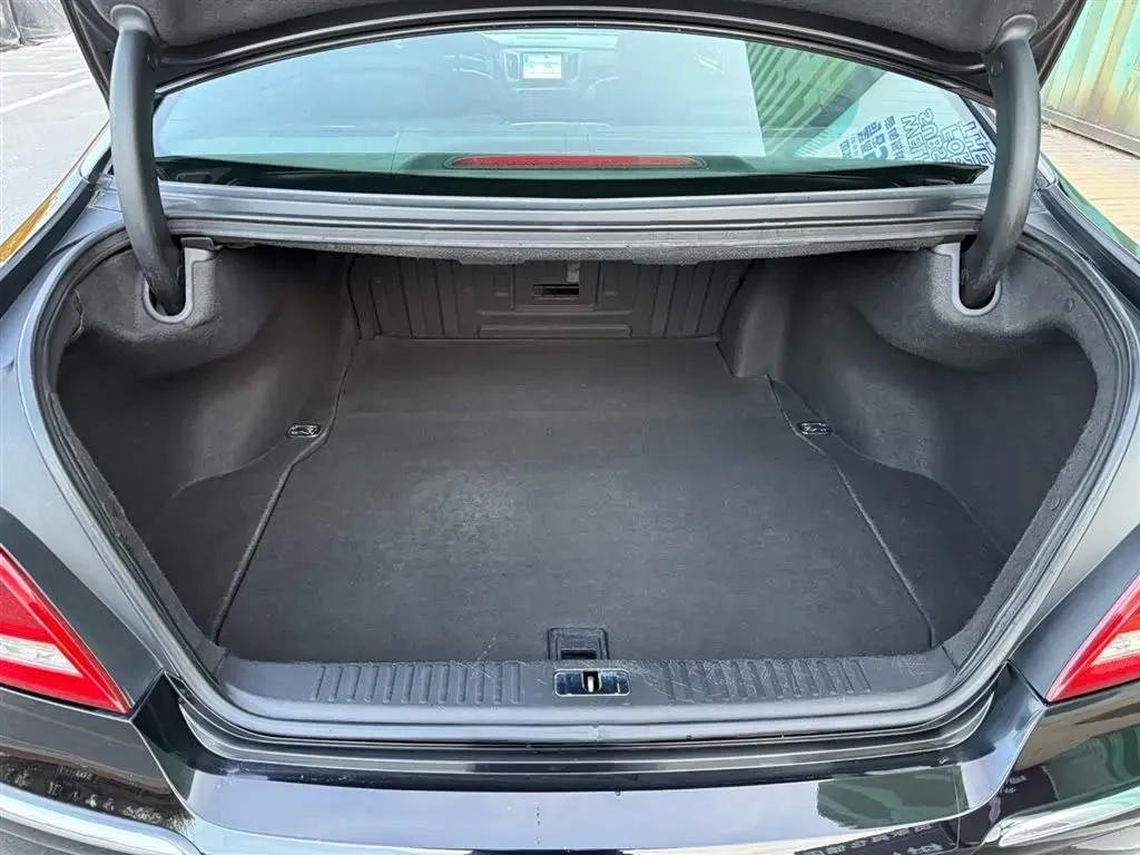 2012 Hyundai Equus 5.0L 430HP V8 8AT,autocango,china used car exporter,china ev exporter,chinese used car exporter,chinese used ev exporter