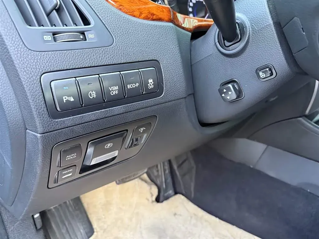 2012 Hyundai Equus 5.0L 430HP V8 8AT,autocango,china used car exporter,china ev exporter,chinese used car exporter,chinese used ev exporter