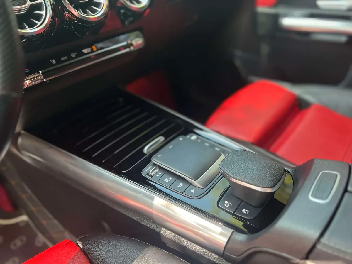 2021 Mercedes-Benz GLA AMG 2.0T 306HP L4 8DCT,autocango,china used car exporter,china ev exporter,chinese used car exporter,chinese used ev exporter