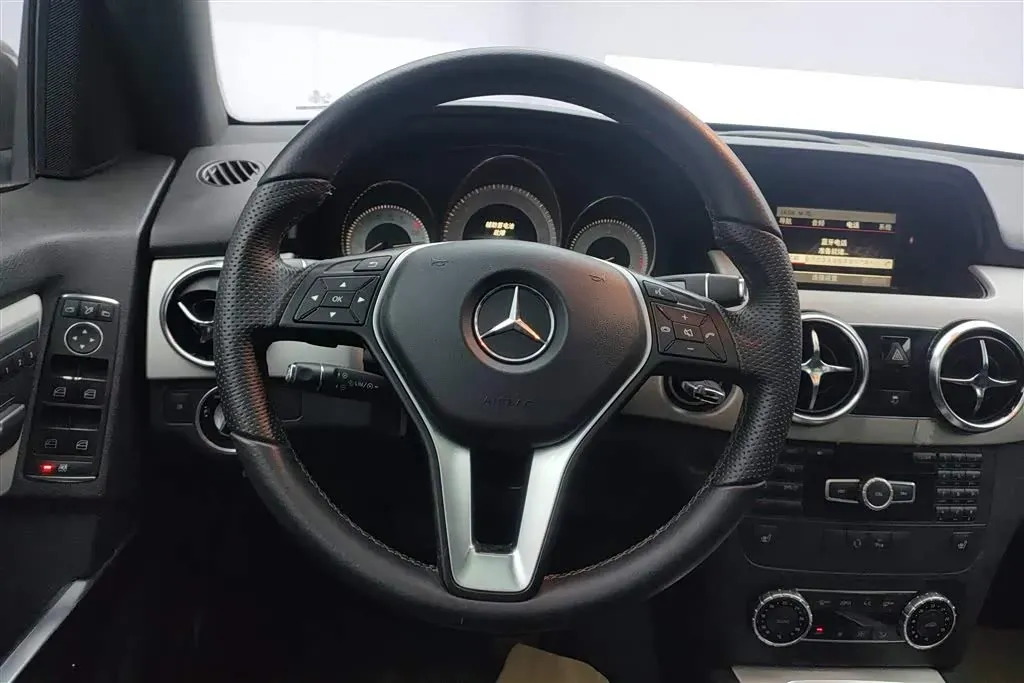 2013 Mercedes-Benz GLK Class 3.0L 245HP V6 7AT,autocango,china used car exporter,china ev exporter,chinese used car exporter,chinese used ev exporter