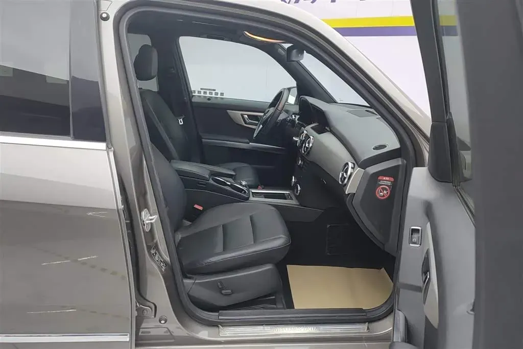 2013 Mercedes-Benz GLK Class 3.0L 245HP V6 7AT,autocango,china used car exporter,china ev exporter,chinese used car exporter,chinese used ev exporter