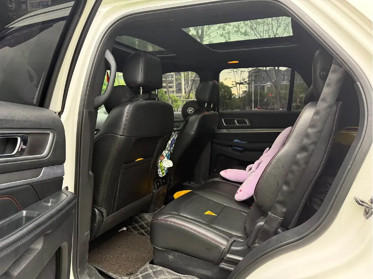 2017 Ford Explorer 3.5T 356HP V6 6AT,autocango,china used car exporter,china ev exporter,chinese used car exporter,chinese used ev exporter