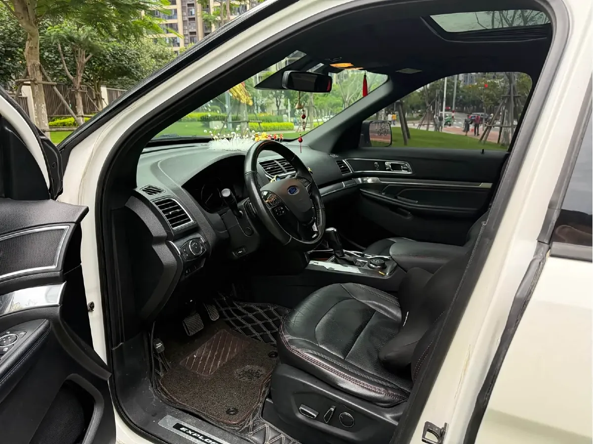 2017 Ford Explorer 3.5T 356HP V6 6AT,autocango,china used car exporter,china ev exporter,chinese used car exporter,chinese used ev exporter