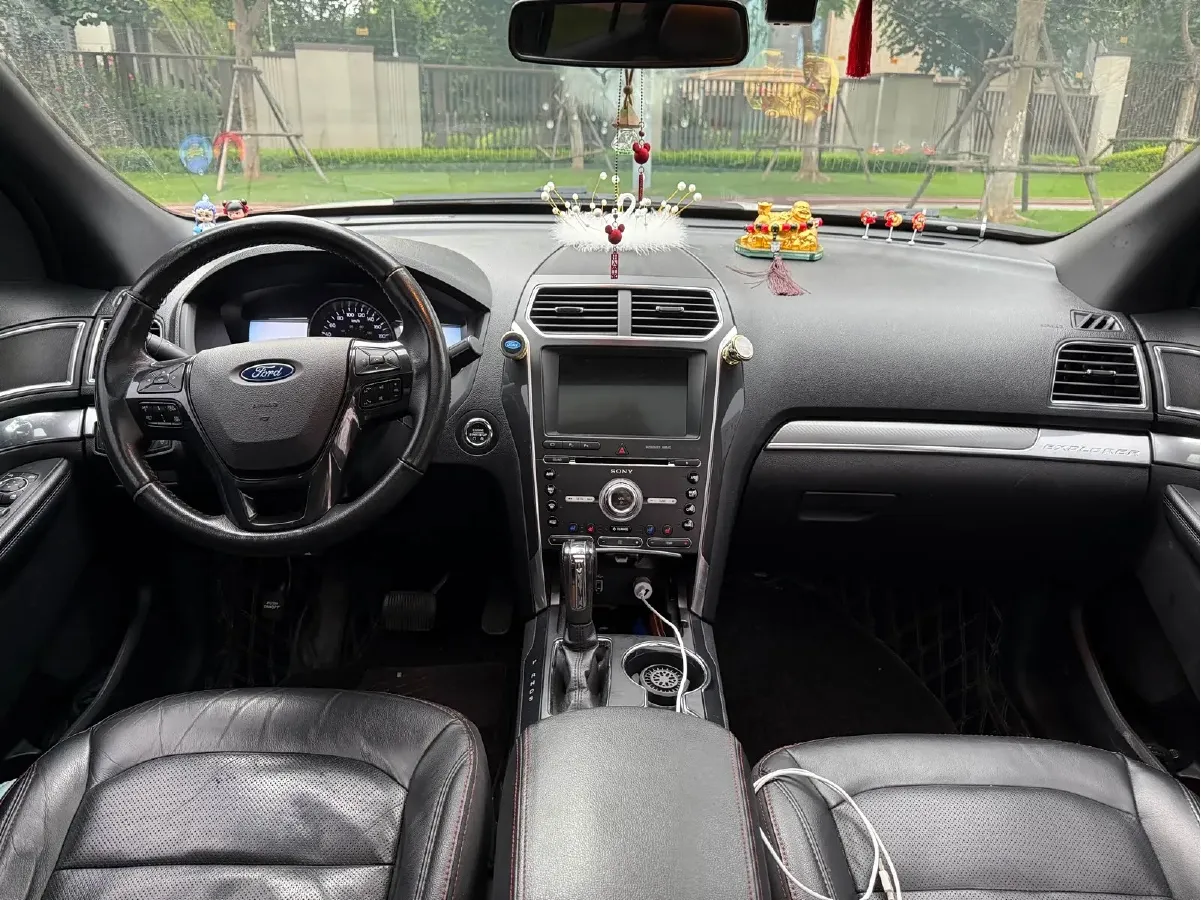 2017 Ford Explorer 3.5T 356HP V6 6AT,autocango,china used car exporter,china ev exporter,chinese used car exporter,chinese used ev exporter