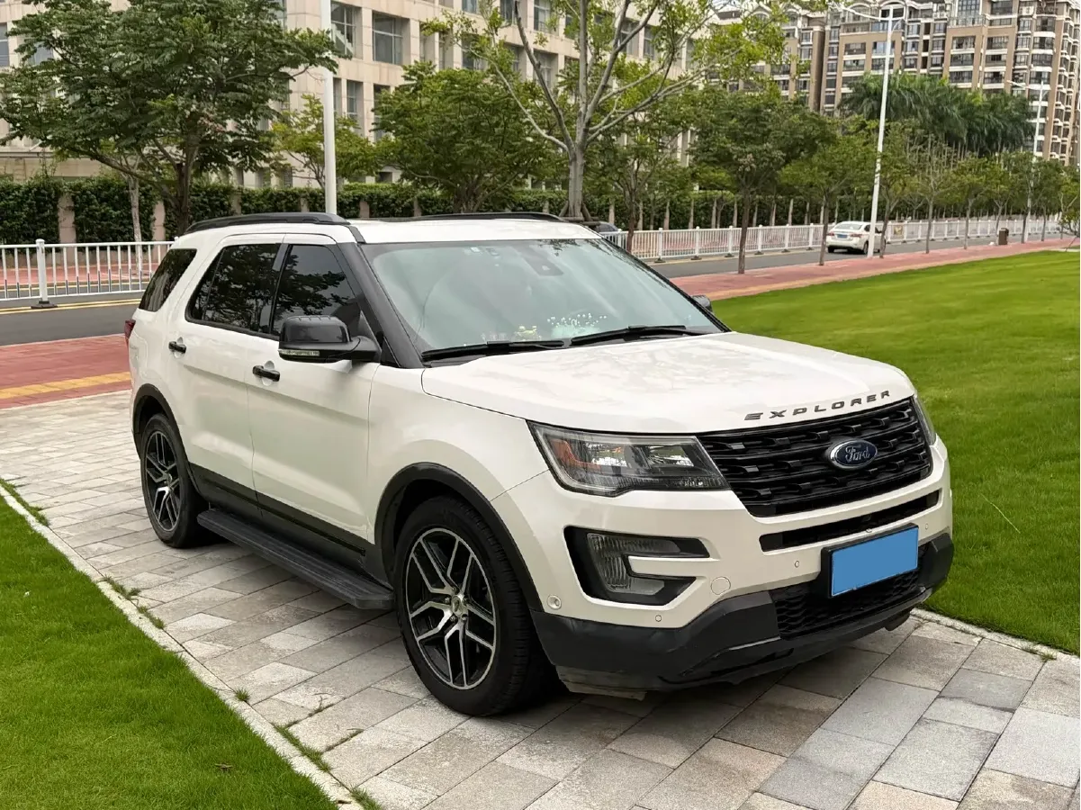 2017 Ford Explorer 3.5T 356HP V6 6AT,autocango,china used car exporter,china ev exporter,chinese used car exporter,chinese used ev exporter