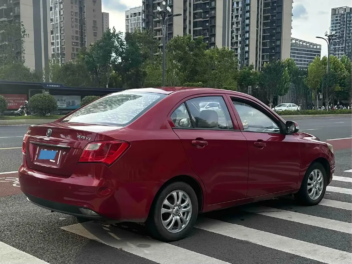 2015 ChangAn Alsvin V3 1.4L 101HP L4 5MT,autocango,china used car exporter,china ev exporter,chinese used car exporter,chinese used ev exporter