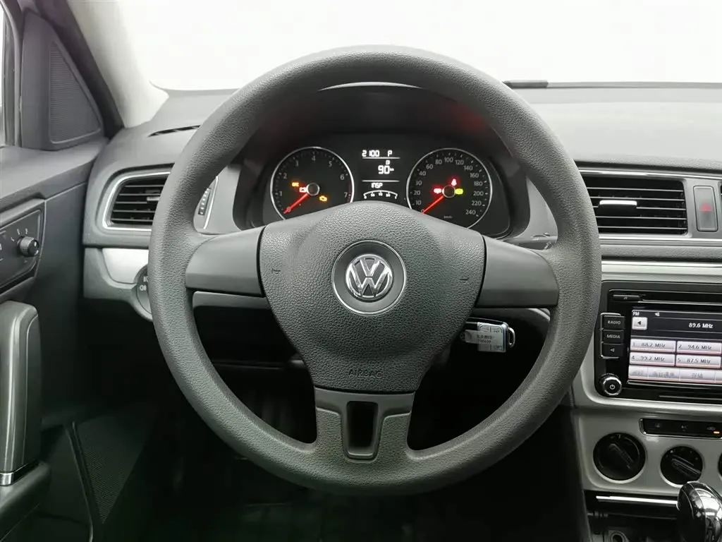 2013 Volkswagen Gran Lavida 1.6L 110HP L4 6AT,autocango,china used car exporter,china ev exporter,chinese used car exporter,chinese used ev exporter