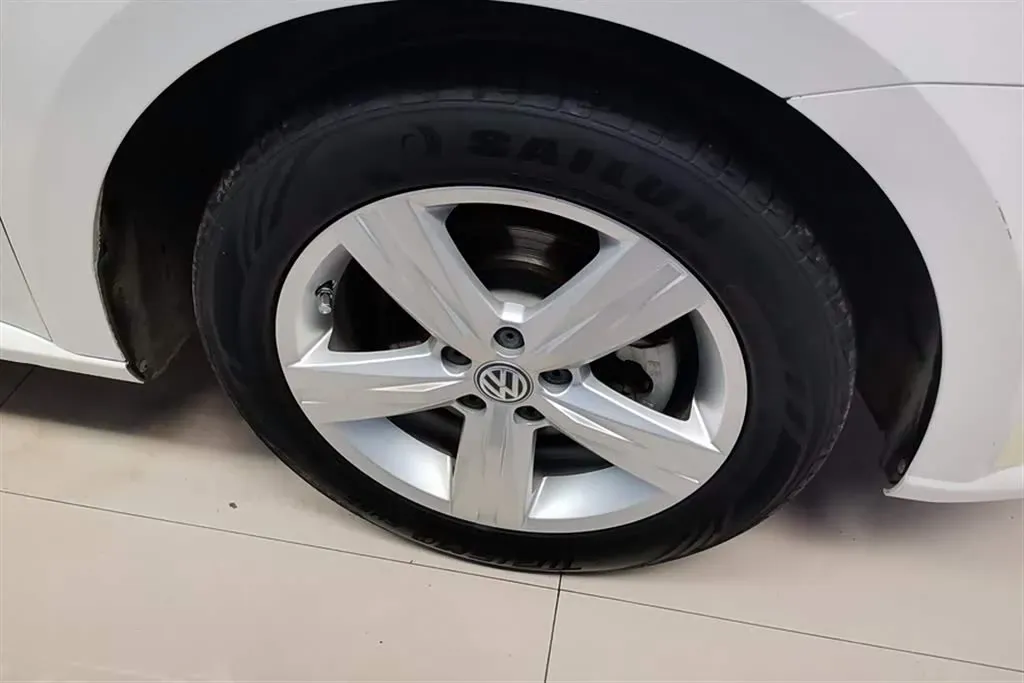 2017 Volkswagen Gran Lavida 1.6L 110HP L4 6AT,autocango,china used car exporter,china ev exporter,chinese used car exporter,chinese used ev exporter