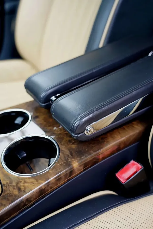 2011 Volkswagen Pheaton 3.6L 280HP V6 6AT,autocango,china used car exporter,china ev exporter,chinese used car exporter,chinese used ev exporter