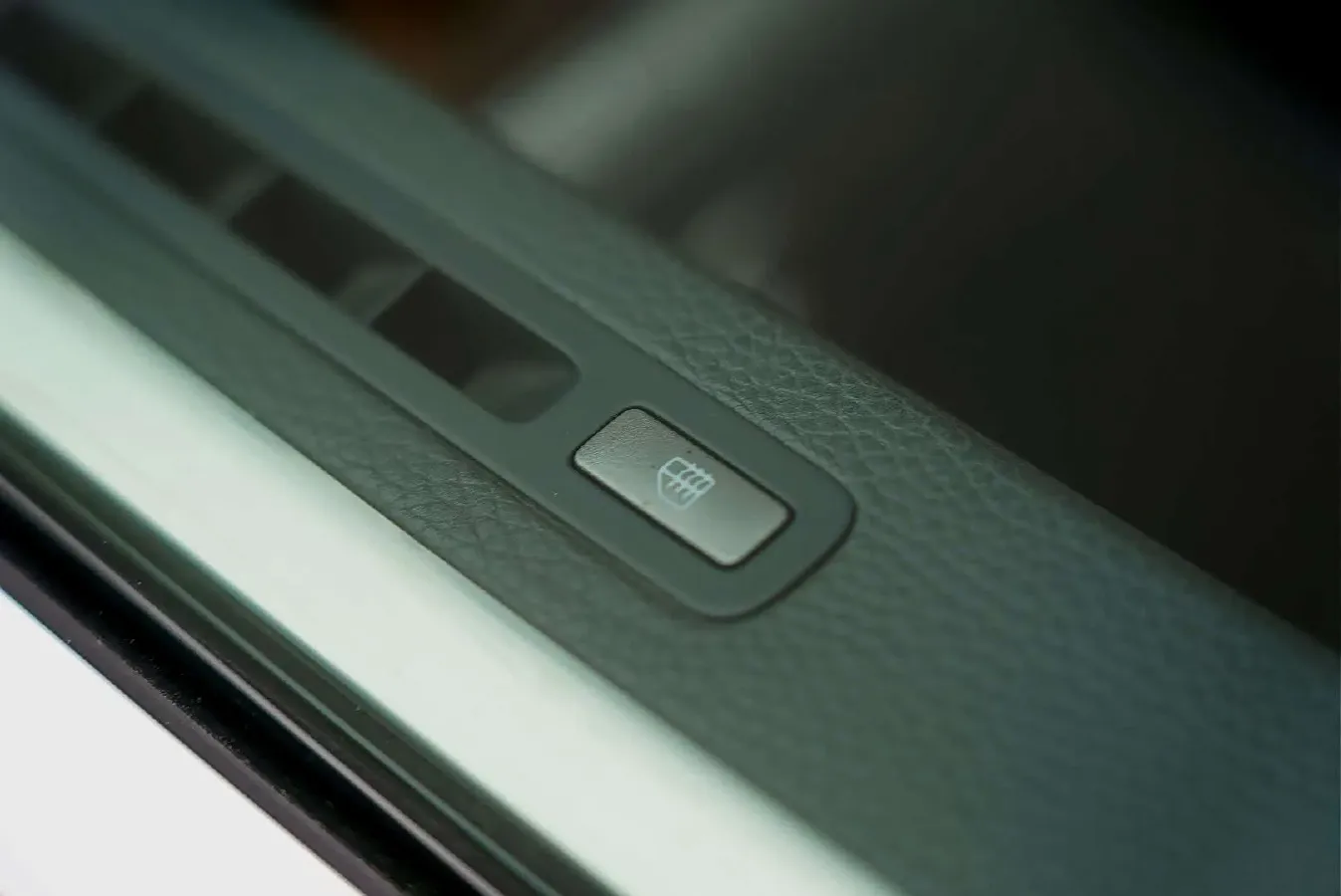 2011 Volkswagen Pheaton 3.6L 280HP V6 6AT,autocango,china used car exporter,china ev exporter,chinese used car exporter,chinese used ev exporter