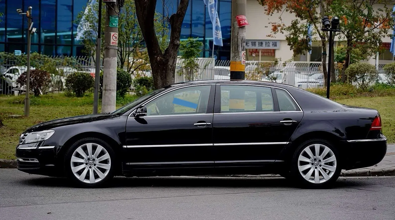 2011 Volkswagen Pheaton 3.6L 280HP V6 6AT,autocango,china used car exporter,china ev exporter,chinese used car exporter,chinese used ev exporter