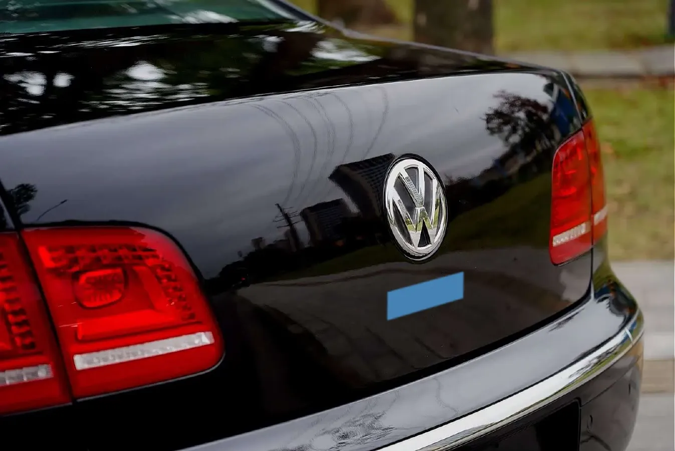 2011 Volkswagen Pheaton 3.6L 280HP V6 6AT,autocango,china used car exporter,china ev exporter,chinese used car exporter,chinese used ev exporter