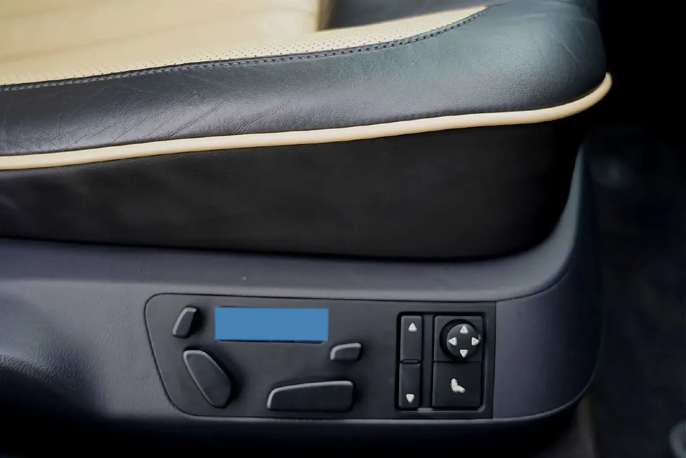 2011 Volkswagen Pheaton 3.6L 280HP V6 6AT,autocango,china used car exporter,china ev exporter,chinese used car exporter,chinese used ev exporter