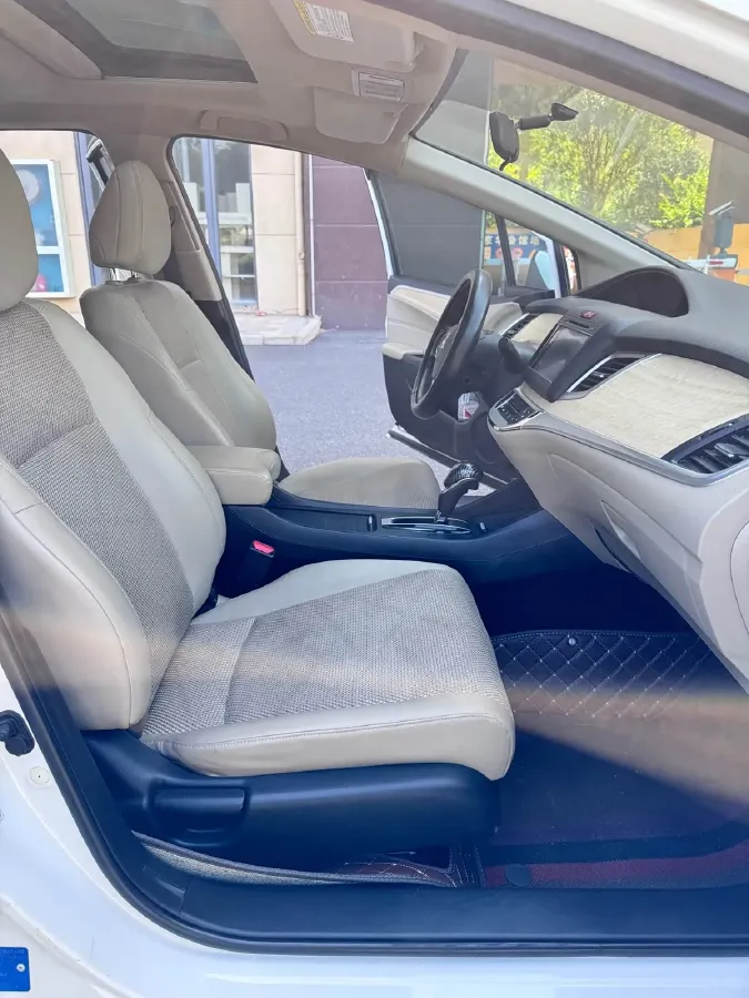 2014 Honda Jade 1.8L 141HP L4 5AT,autocango,china used car exporter,china ev exporter,chinese used car exporter,chinese used ev exporter